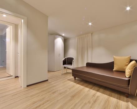 Modernas y amplias habitaciones familiares para 4 personas en el Hotel San Donato