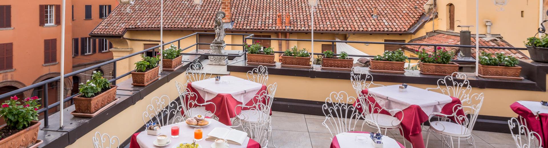 The terraces of the Hotel San Donato 4-star in the center of Bologna